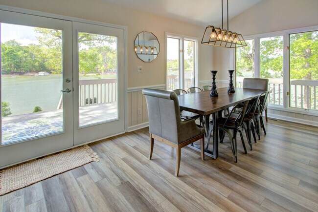 Building Photo - 16920 Landover Rd