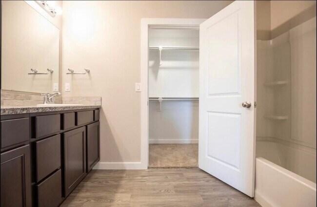 Building Photo - 2404 144th St