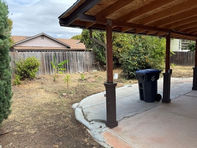 Building Photo - Unique 5 Bedroom 2 Story w/ Solar Suisun *...