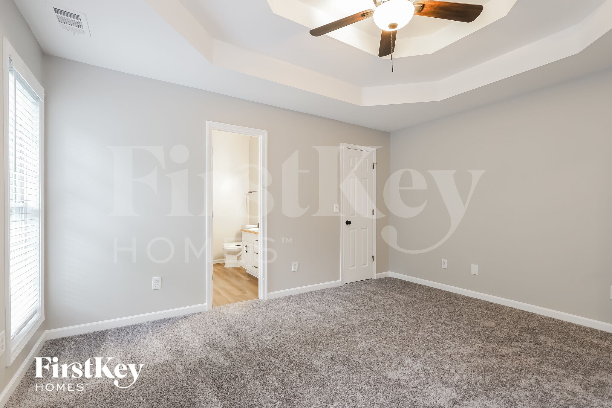 Building Photo - 660 Rosebud Ln