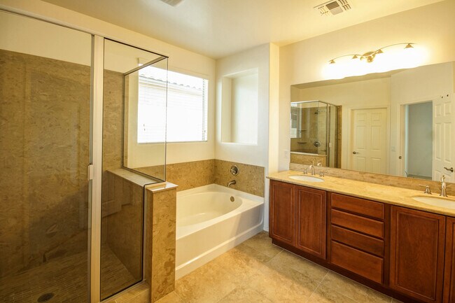 Building Photo - 12047 N Golden Mirror Dr