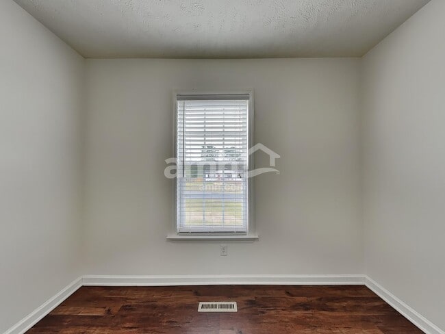 Building Photo - 6025 Brentwood Park Pl