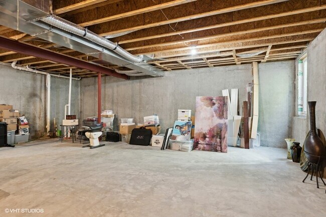 Building Photo - 4505 Yellowstone Ln N