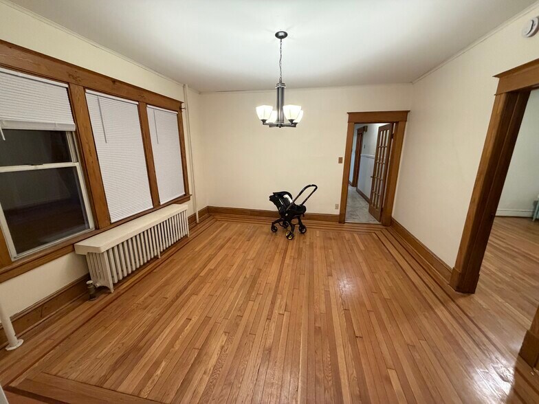 Building Photo - 4 Harris Ave