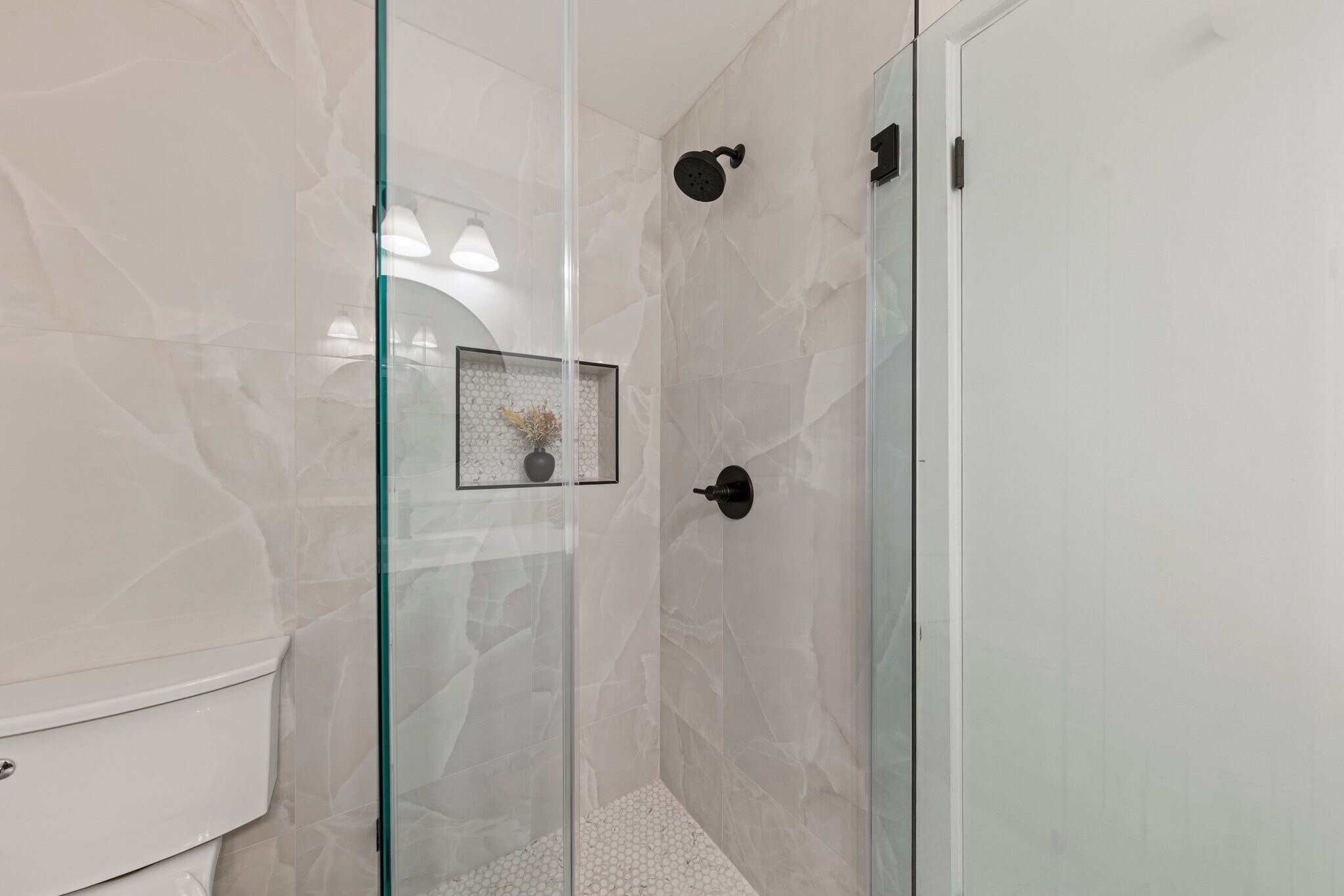 Building Photo - 1111 S San Joaquin Dr