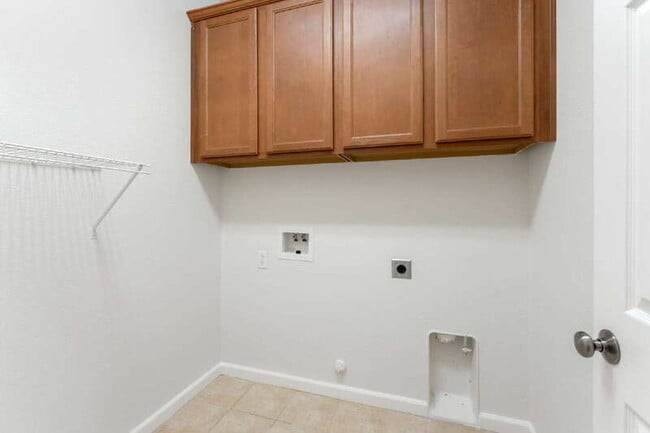 Building Photo - 8532 Hawley Way