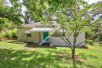 Building Photo - 3378 Pio Nono Cir