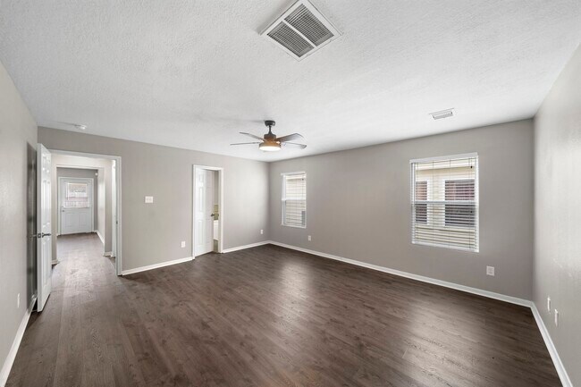 Building Photo - 14422 Leafy Tree Dr