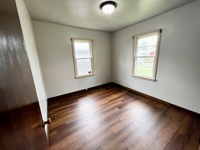 Building Photo - 2520 SW 45th St