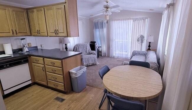 Building Photo - 212 Beth