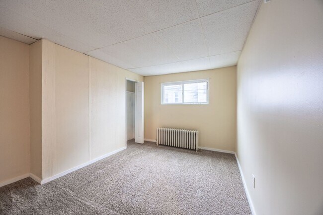 Building Photo - Comfort Meets Style: 3-Bedroom Home with Spacious Backyard in Pittsburgh