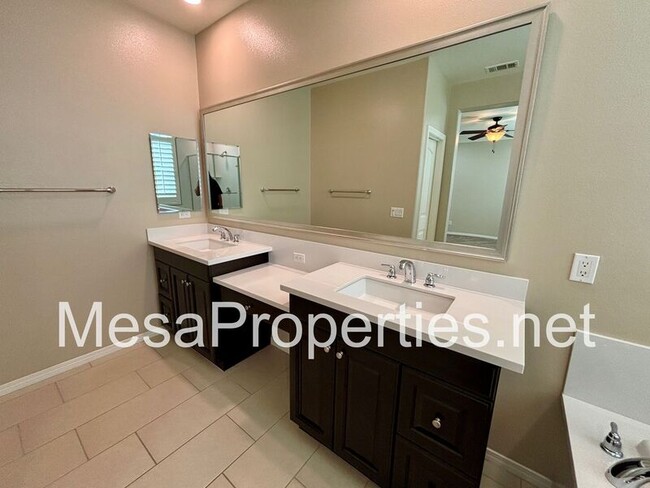 Building Photo - 11853 Sandbar Ct
