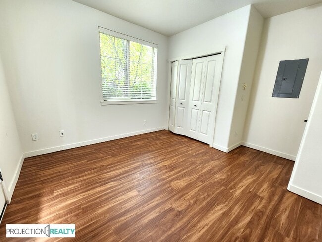 Building Photo - 8061 NE Rockne Way