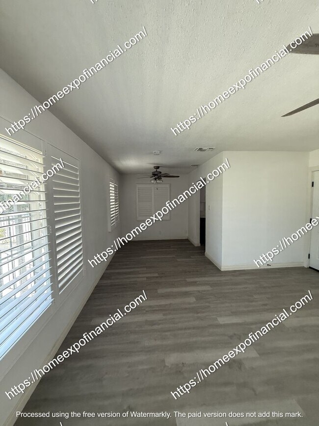 Building Photo - Nice House For Rent