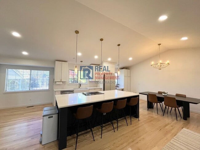 Building Photo - 3673 E 133rd Ct