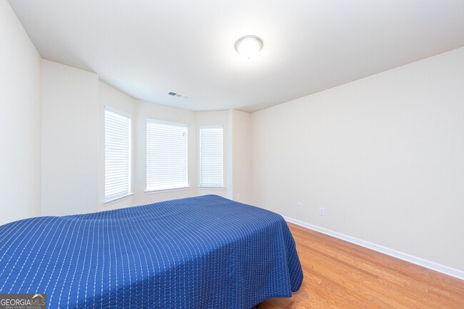 Building Photo - 4556 White Horse Dr