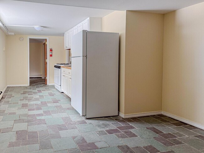 Building Photo - Renovated 1br in Mountain Community