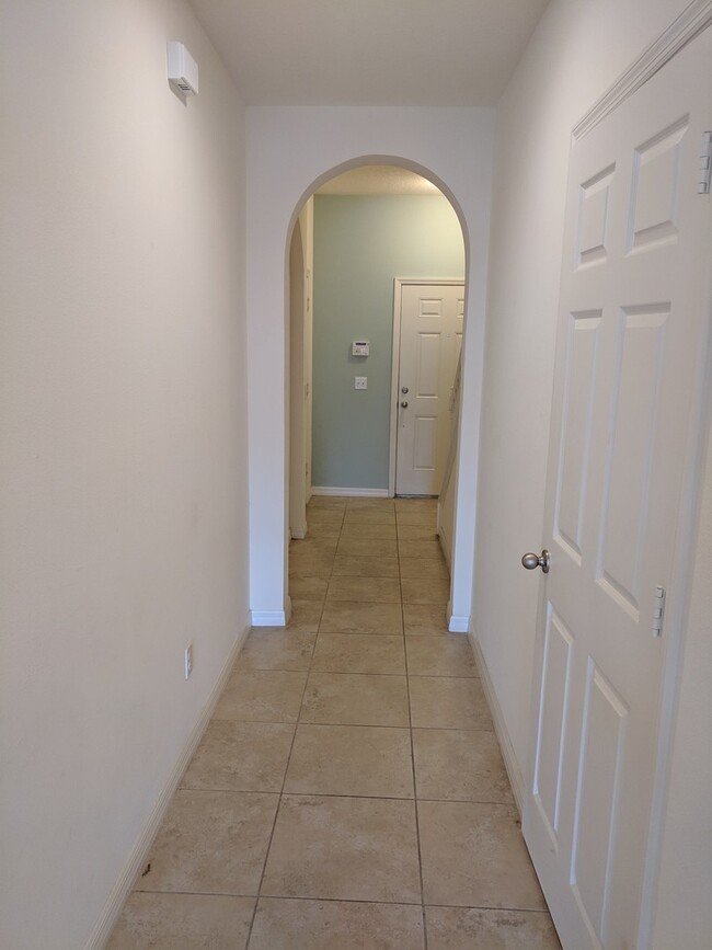 Building Photo - Pond view!!  3Bed/2.5Bath/1car Garage Town...