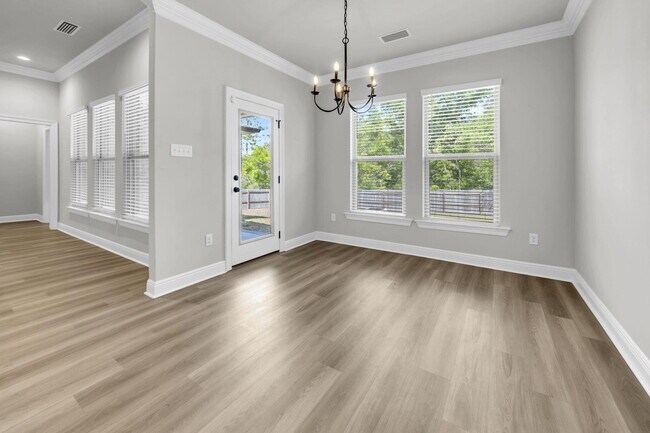 Building Photo - 4603 Jayhawk Dr
