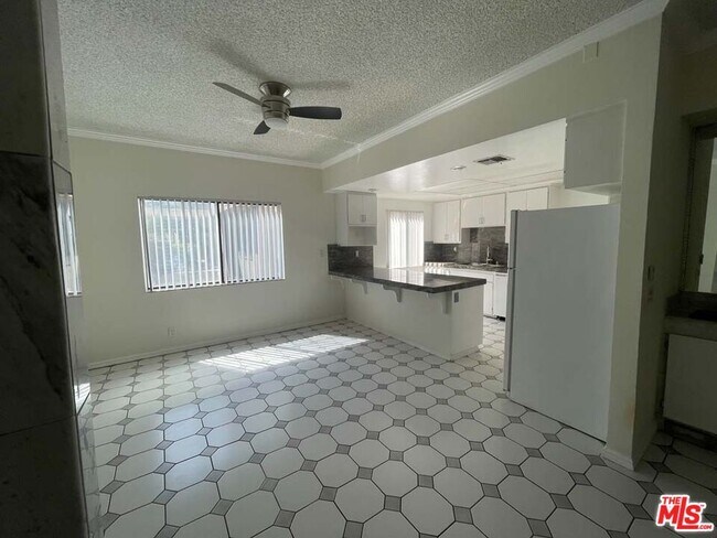 Building Photo - 15033 Sherman Way