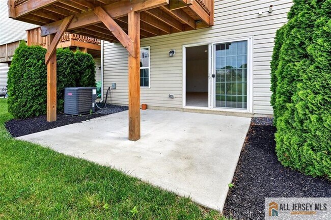 Building Photo - 117 Nathan Dr