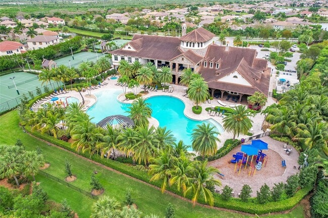 Building Photo - 9051 Edgewater Bend