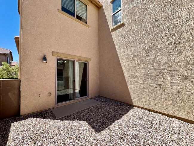 Building Photo - Nice 3 Bedroom Home in Sierra Morado