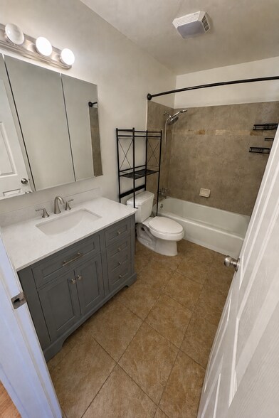 Main Bath - 7223 S 1950 E