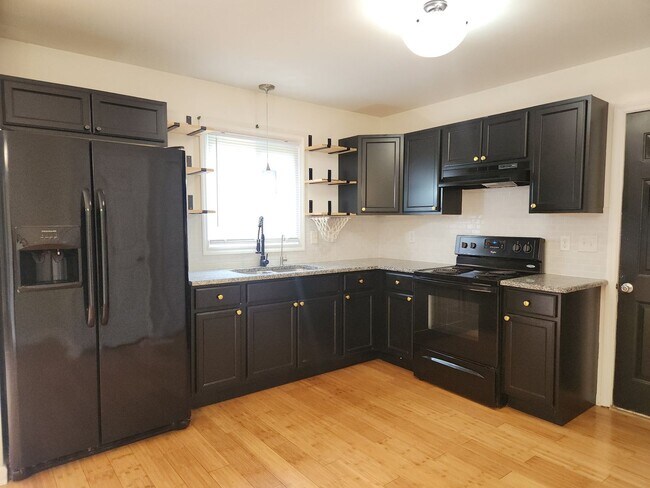 Building Photo - 3483 Arvin Dr