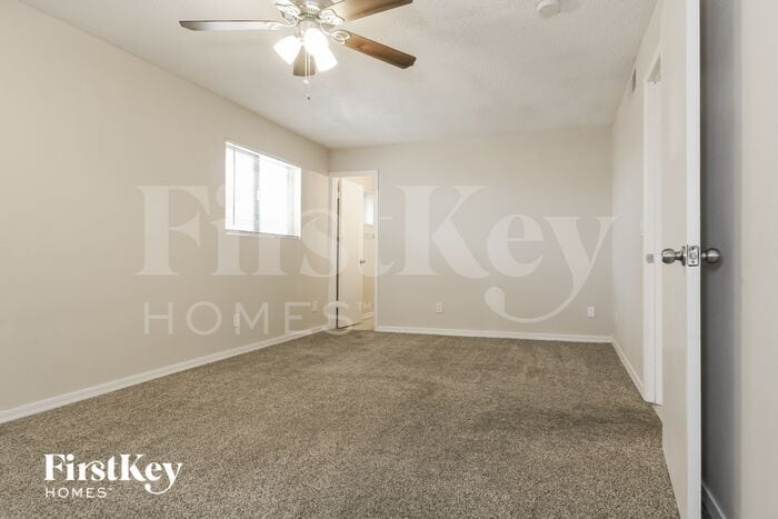 Building Photo - 5903 W Hearn Rd