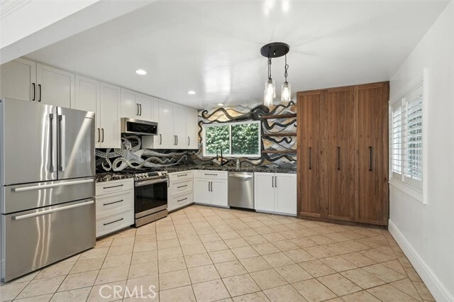 Building Photo - 414 N Gertruda Ave