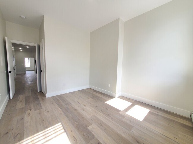 Unit 2 - 1716 John F Kennedy Blvd