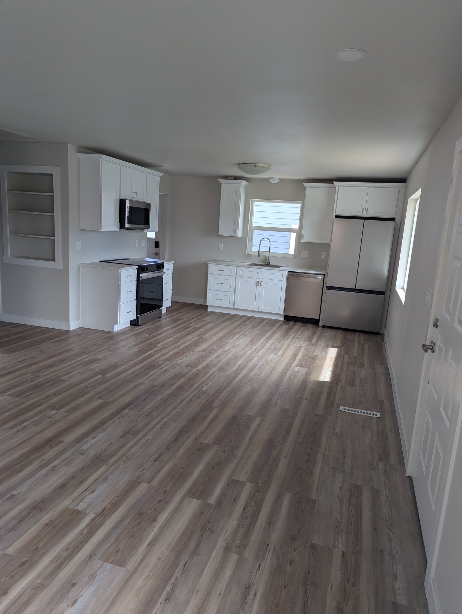 Building Photo - 1823 Alderson Ave