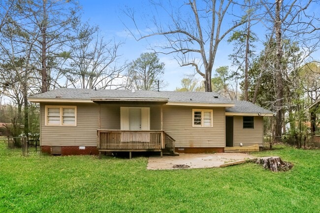 Building Photo - 3644 Meadow Ln