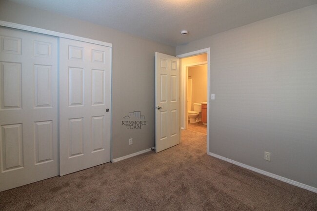 Building Photo - 4811 Cleveland Ln