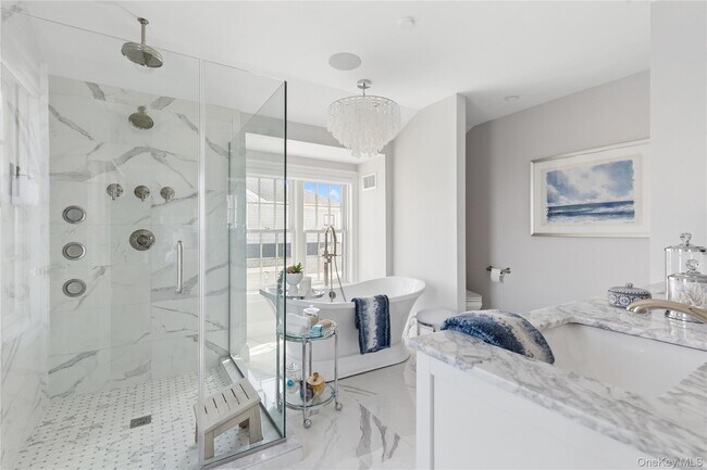 Building Photo - 39 Shinnecock Rd