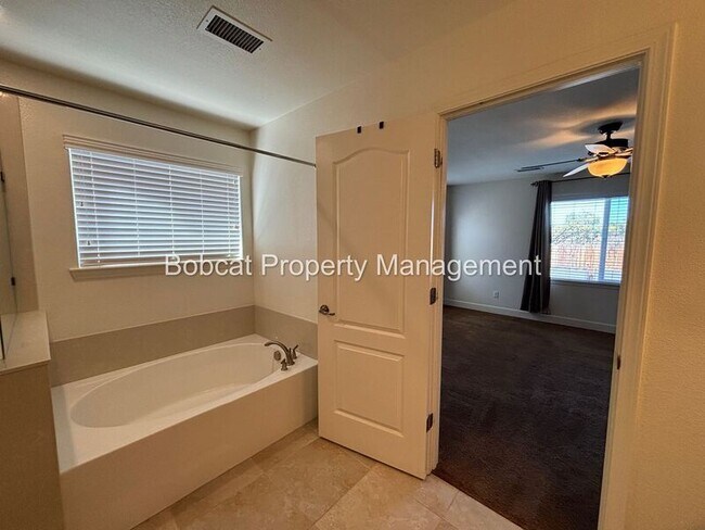 Building Photo - 6515 Copper Mountain Dr