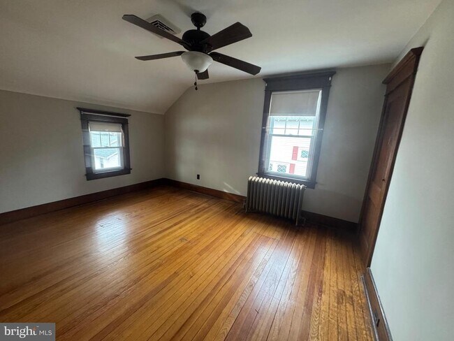 Building Photo - 307 Edgewood Ave