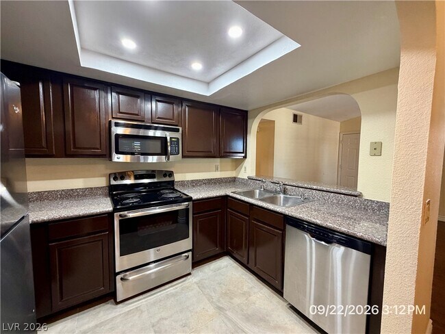 Building Photo - 711 Bass Dr