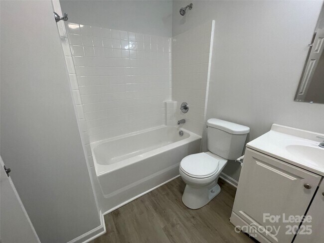 Building Photo - 7135 Ludwig Dr