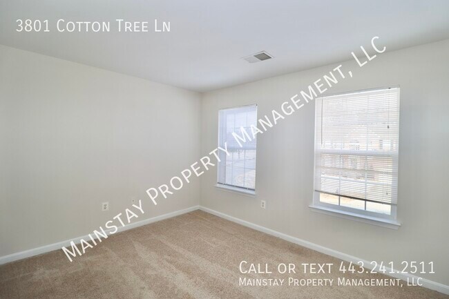 Building Photo - Beautiful 5 Bedroom SFH in Family Friendly...