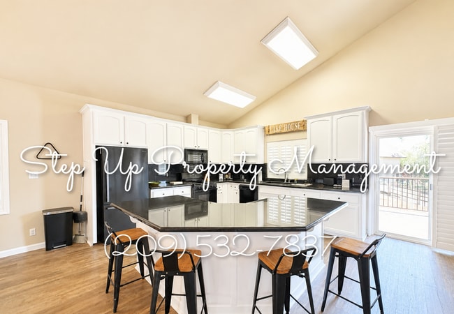 Building Photo - LIMITED-TIME MOVE-IN SPECIAL – Receive Your First Two Weeks FREE!