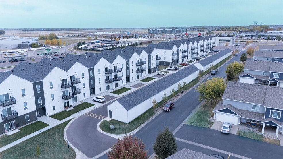 Primary Photo - Prairie Towers - Lavish Living