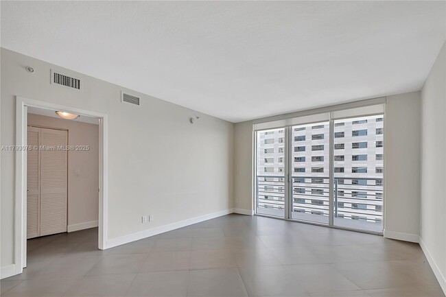 Building Photo - 335 S Biscayne Blvd