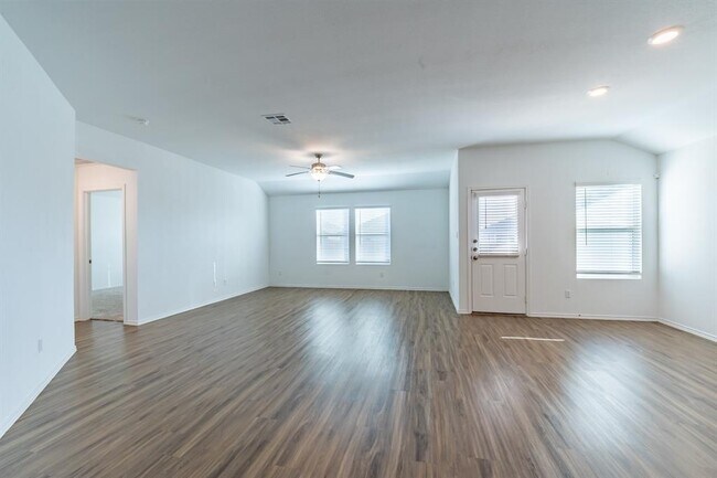 Building Photo - 322 Arnage Dr