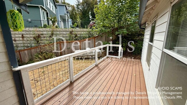 Building Photo - 140 NE Teri Ct