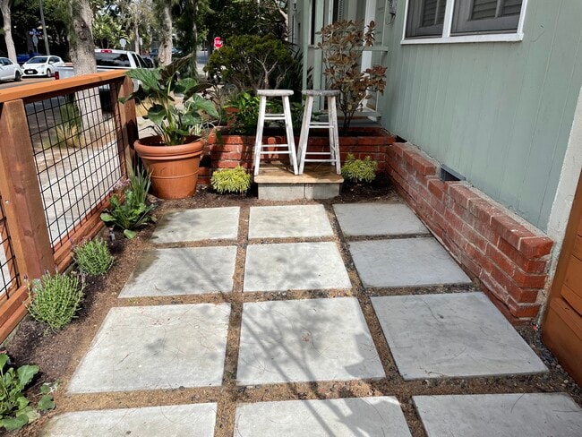 Private Front Yard - 2109 10th St