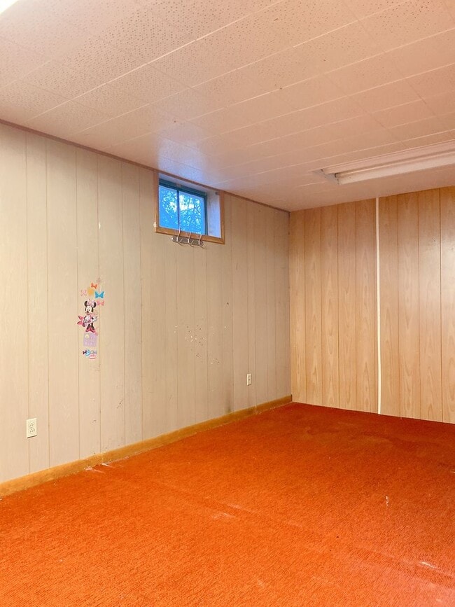 Building Photo - A wonderful 4-bedroom house in the Benson Gardens area - near Walmart Neighborhood Market, Asian ...