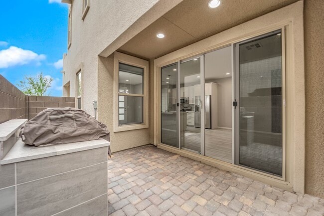 Building Photo - 11655 Redwood Mountain Ave