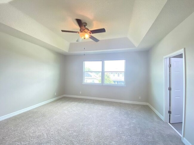 Building Photo - 8433 Corkfield Ave